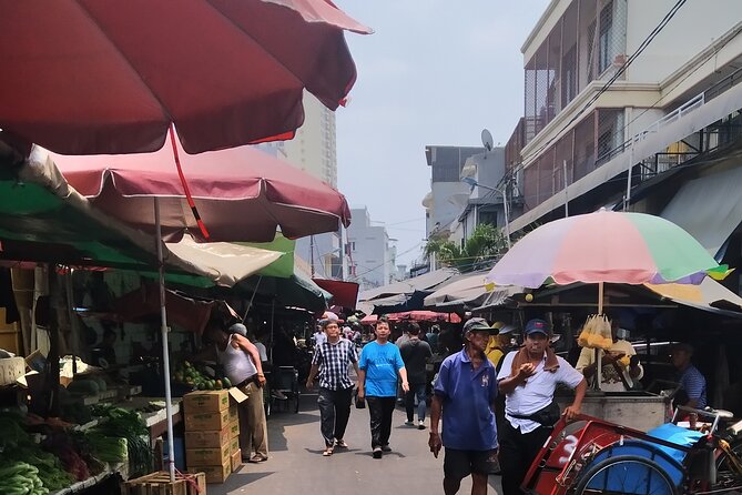 Private Full-Day Guided Tour: Explore Jakarta’s Top Highlights - Glodok, where the city gets close