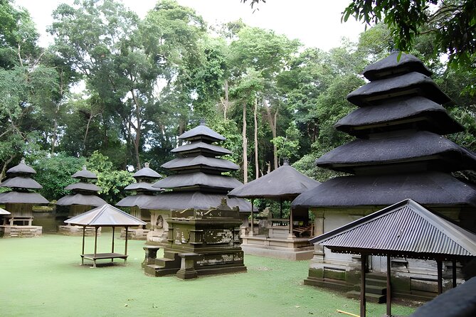 Private Full-Day Tour: Tanah Lot and Uluwatu Temple Tour - Padang Padang Beach offers a change of pace
