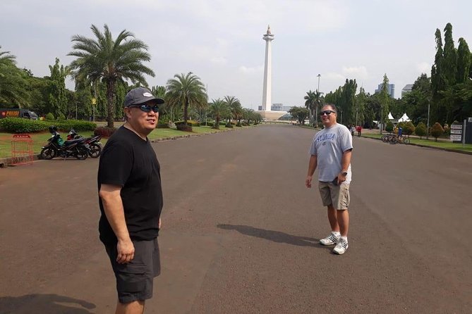 Private FullDay Jakarta Wonderfull Tour with Lunch & Souvenir - The driver matters as much as the guide