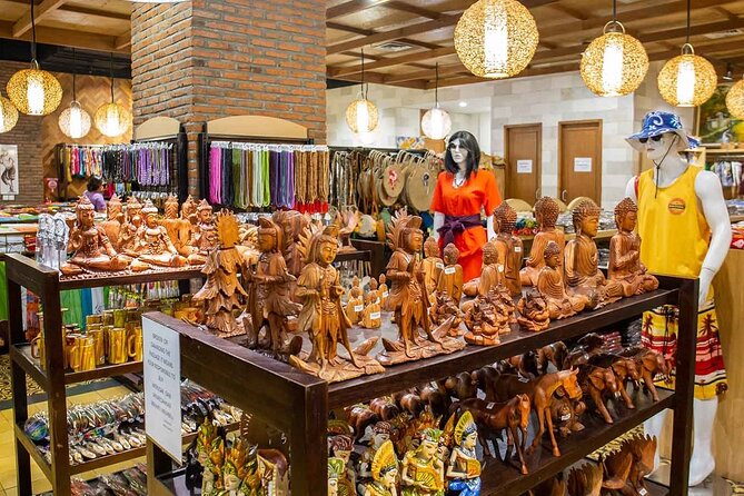 Private Half-Day Beach and Shopping Tour in Kuta - Melasti Beach: an hour at Ungasan’s coast