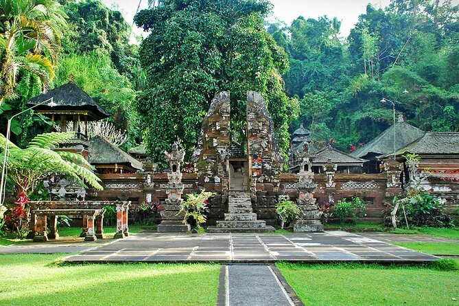 Private Inclusive Tour: The Best Of Ubud With Jungle Swing - Tegalalang Rice Terrace is the visual centerpiece