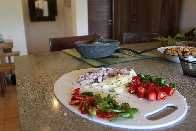 Private Javanese Cooking Class with Dotty in Tumbak Bayuh, Canggu - Preparing corn fritters or soya chicken