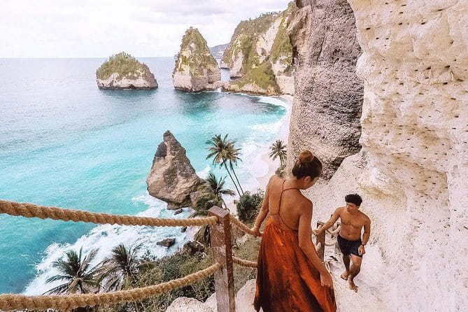 Private Sightseeing Northern East Bali All inclusive - Pickup areas and the long road east