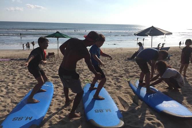Private surf lesson - Meeting at M88 Surf School on Kuta Beach
