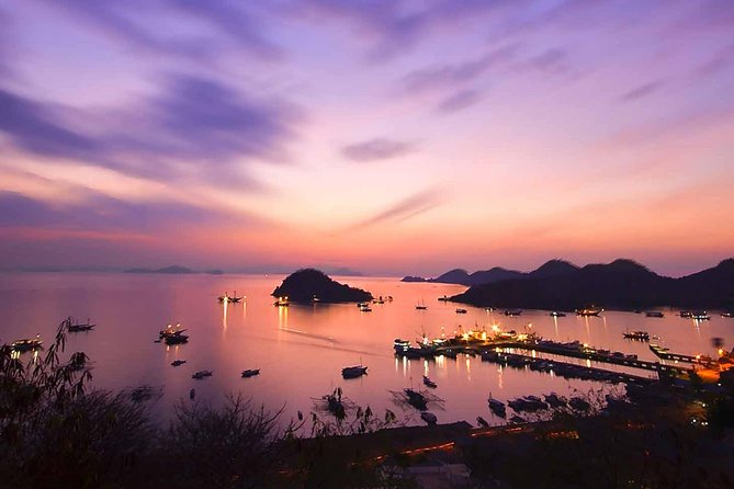 Private tour 4 days 3 nights Komodo on boat, waterfall and Rangko cave - Day two: Padar, Komodo, and Pink Beach