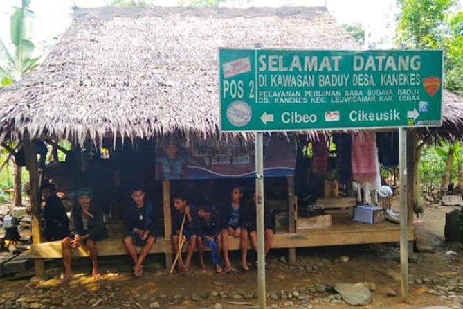 Private Tour Baduy Village - Handicrafts, cash, and the human side of the visit
