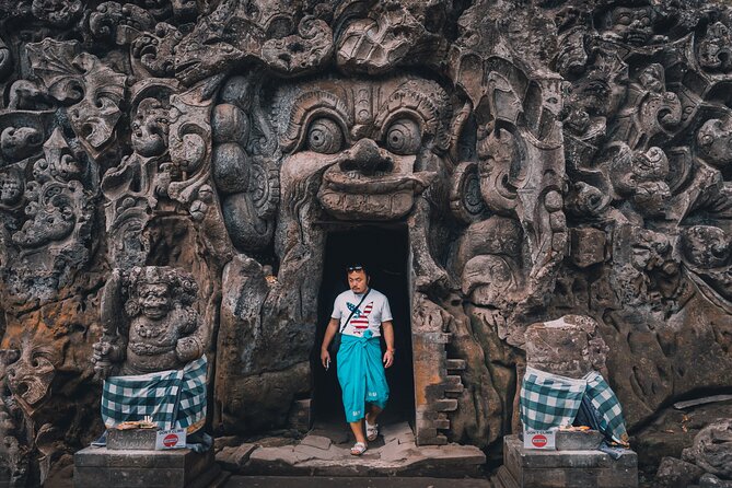 Private Tour : Bali Best Waterfalls, Temples and Monkey Forest - Elephant Cave and the name that misleads