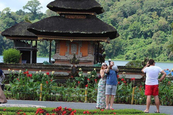 Private Tour: Bali Temple and Countryside Tour - Ulun Danu Bratan and the famous lake view