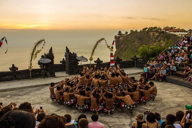Private Tour: Half Day Uluwatu Tour - Arriving at Uluwatu Temple above the ocean