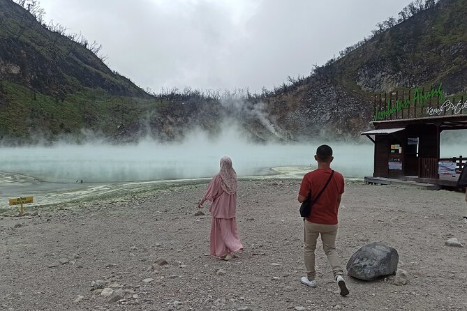 Private Tour to Bandung Volcano Hot Springs and Mud bathing - Rengganis Crater: bridge, cable car, and hot water