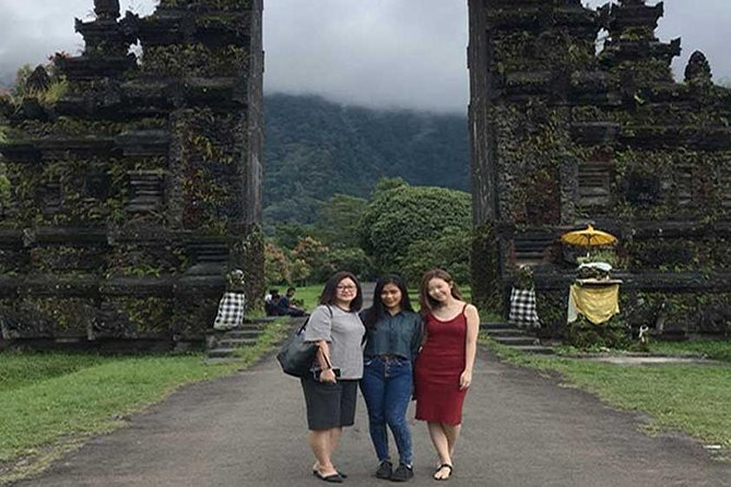 Private Tour: Ulun Danu Temple-Handara Gate-Wana Giri Hill&Tanah Lot Sunset - What a $50 private Bali day is really buying you