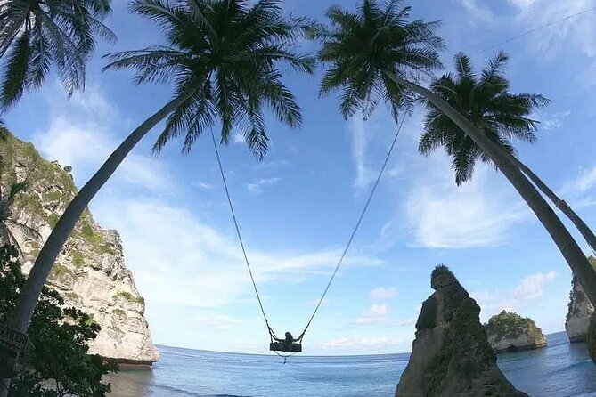 Private Tour West Nusa Penida with T-Rex Beach - Diamond Beach for bright water and sharp cliffs