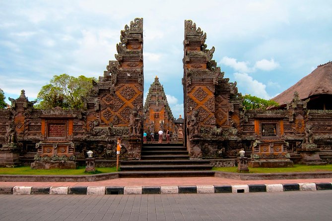 Private Ubud Tour with Hidden Waterfalls - Batuan Temple and the language of Balinese design