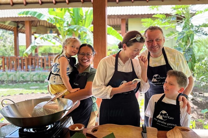 Pure Bali Village Experience, Cooking & Jamu Class+VIP Transfer - Learning rindik before the cooking starts