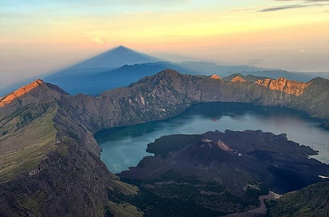 Rinjani Summit 2 days 1 night - Who should book this trek