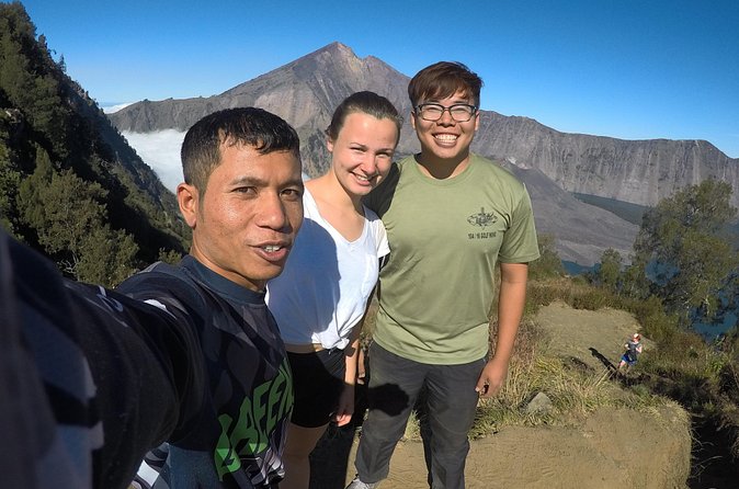 Rinjani Trekking 1 day Trek To the rim via senaru 2,642m - Guides, porters, and the human side of the trek