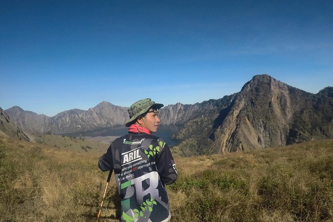 Rinjani Trekking 1 day Trek To the rim via senaru 2,642m - Sunrise over Segara Anak Lake
