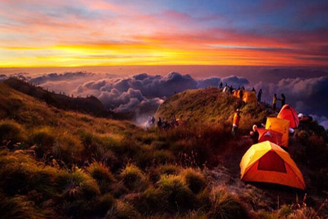 Rinjani trekking 2 days 1 night - Sunrise, breakfast, and the return to Senaru