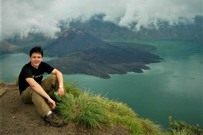 Rinjani Trekking 3D2N Summit - The summit morning: spectacular views at a serious price