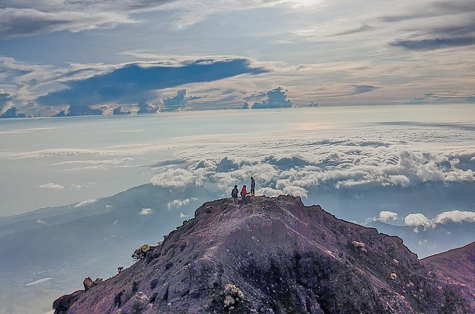 Rinjani Trekking 3D2N Summit - Full Trail - Finishing in Senaru and adding the waterfalls