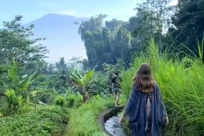 Sidemen Trekking: A Walk from a Different Perspective - How hard is this two-hour trek?