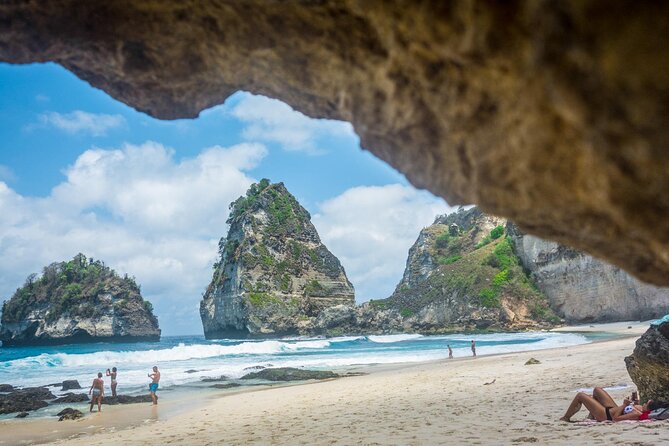 Snorkeling Adventure with East Nusa Penida Tour All Inclusive - Five hours of roads, heat, and changing scenery