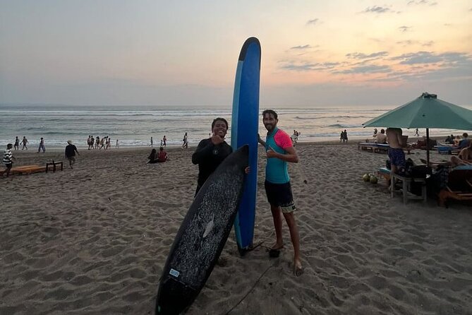 Surf lesson | Energy surfschool krui - Learning to surf at Batu Bolong Beach