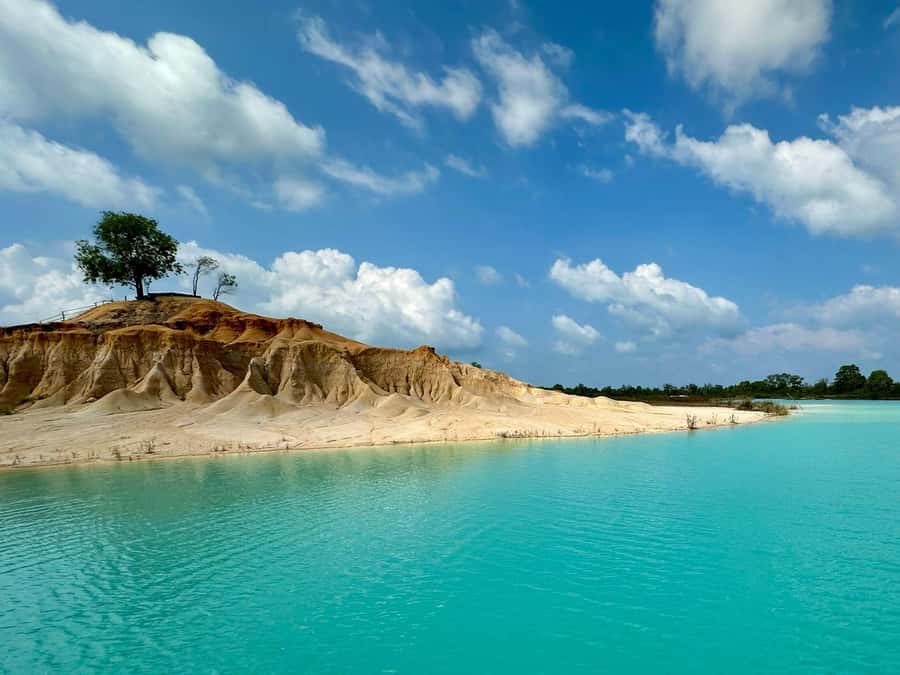 Teluk Sebong: Bintan Desert and Blue Lake Trip - The pickup from Lagoi hotels or the ferry terminal