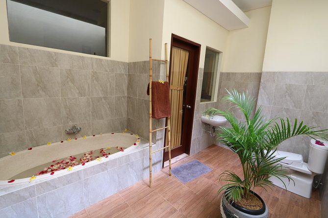 Traditional Bali Massage 90 minutes at Nusa Dua Bali - Price and value at $41