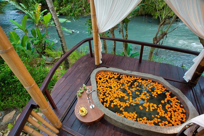 Traditional Bali Massage Lulur & Spa Treatment 2 Hours - Key points at a glance