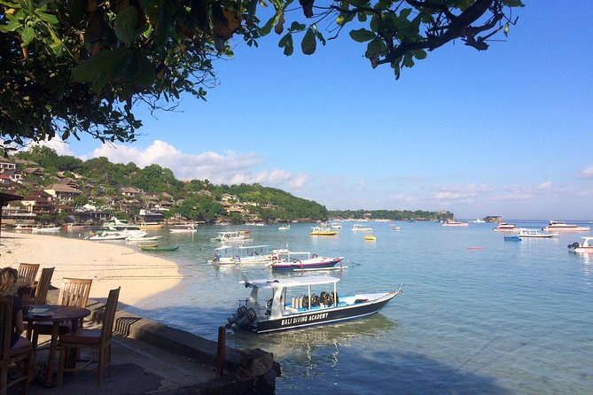 Try Diving in Nusa Lembongan - Penida. For beginners (with 2 ocean dives) - The surface break, lunch, and useful boat comforts