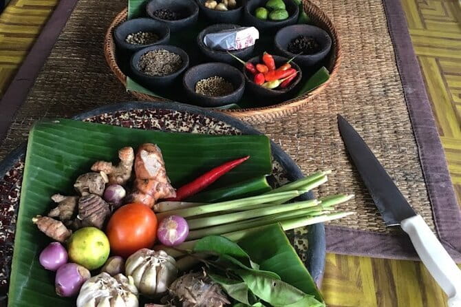 Ubud Cooking Class with Optional Market Visit Pickup Included - Learning from patient local chefs