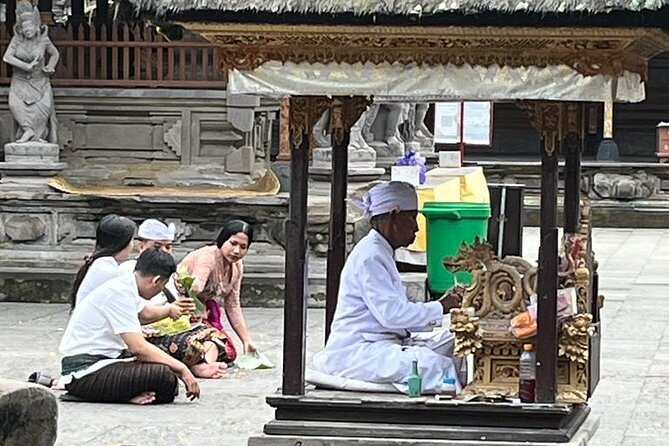 Ubud Cultural and Historical Guided Tour with Transfer - A long day that puts Ubud’s sacred places first