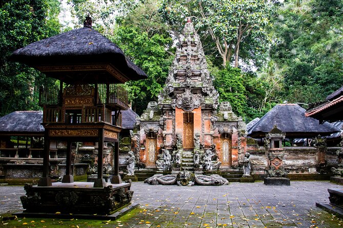 Ubud Experience | Full Day Private Tour in Ubud | FREE WIFI - Tirta Empul, a working temple with holy spring water
