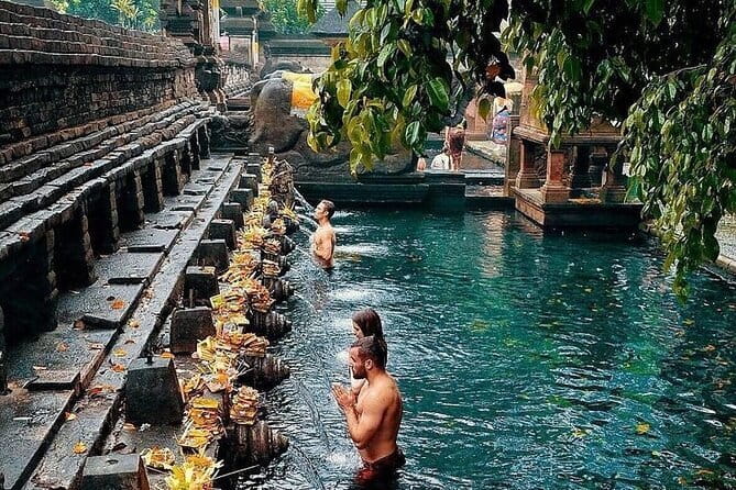 Ubud Hidden Gems Waterfall, Temple and Rice Terraces Private Tour - Kanto Lampo is made for close-up views