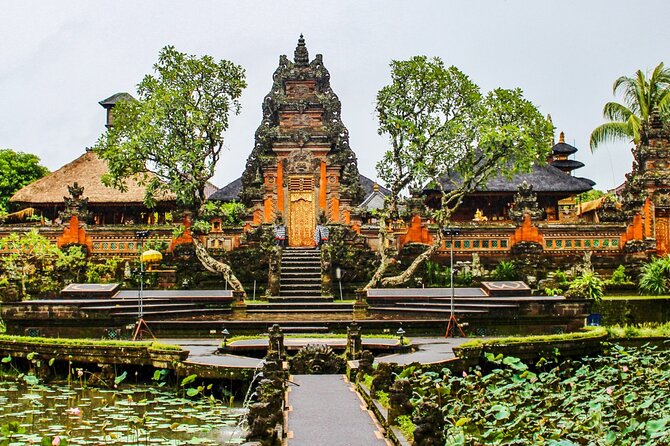 Ubud: Monkey Forest, Rice Terraces & Sacred Temples - Tegalalang Rice Terrace and Ubud’s famous green views