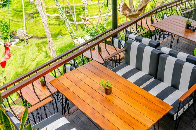 Ubud: Monkey Forest, Rice Terraces & Sacred Temples - What the guide and driver add to the day