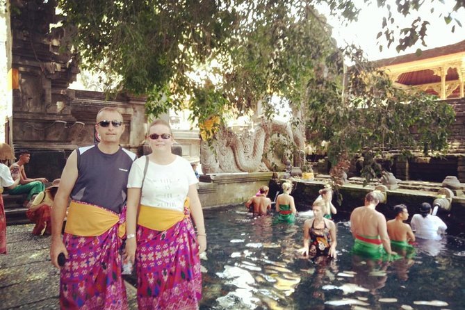 Ubud Natural Gems And Secret Waterfall Private Guided Tour - Reaching Tegenungan Waterfall