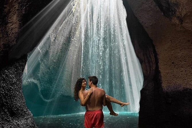 Ubud private tours - Tukad Cepung and the Cave Waterfall