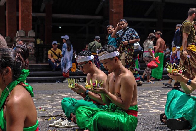 Ubud Tour - Balinese Healing By Shaman And Self Purification - Batuan Temple and Balinese temple design