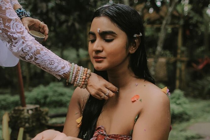 Ubud Tour - Balinese Healing By Shaman And Self Purification - How the private format affects the day