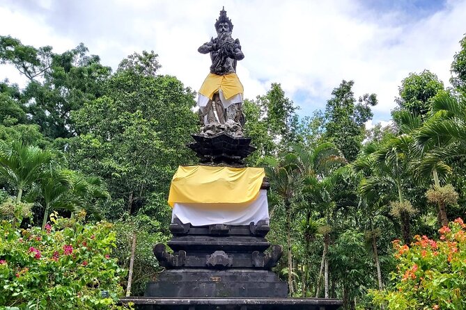Ubud Tour - Ubud Highlight - Private Tour All inclusive - Lunch at D Alas Warung adds a welcome pause