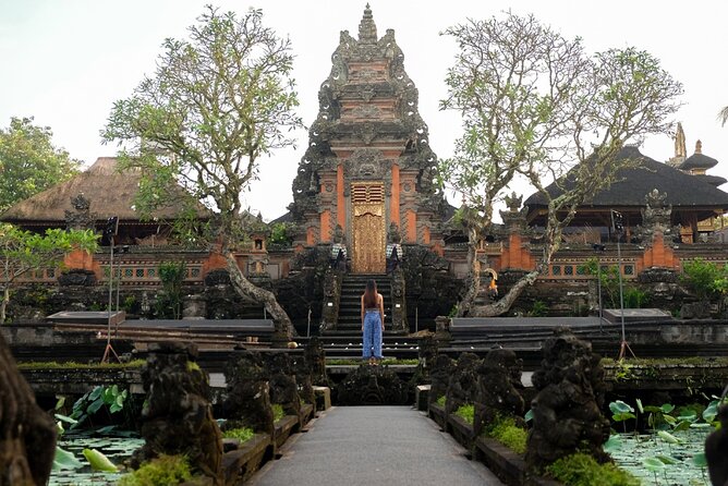 Ubud: Waterfall, Rice Terraces, and Monkey Forest Private Tour - Understanding Tegalalang’s rice terraces