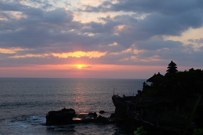 Ulun Danu Bratan Temple with Tanah Lot Sunset - The mountain road to Ulun Danu Bratan