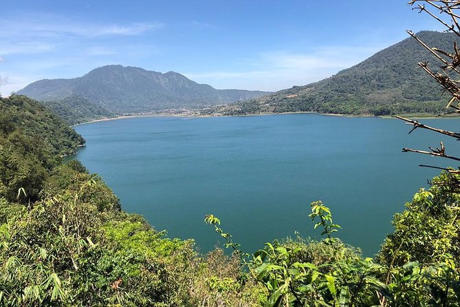 Ulun Danu Temple, Handara Gate, Wanagiri And Banyu Mala Waterfall - Who will enjoy this North Bali tour most