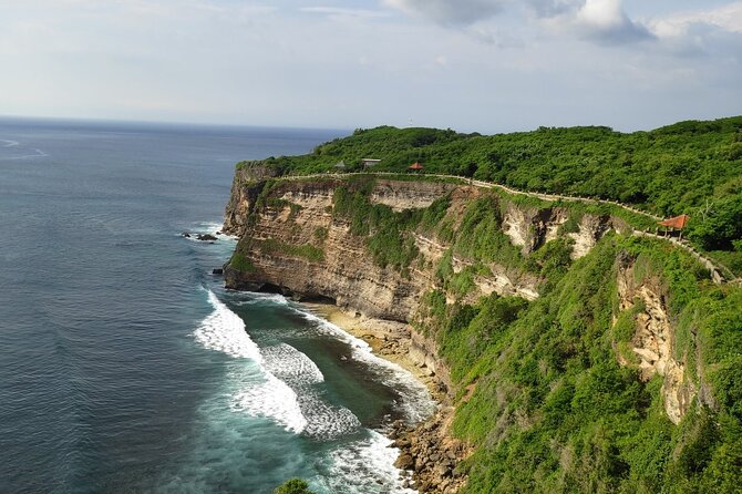 Uluwatu Cliff Temple sunset Tour with Kecak Show and Sea Food Dinner at Jimbaran Beach - Why this five-hour Bali evening works