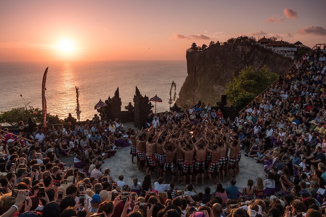 Uluwatu Cliff Temple sunset Tour with Kecak Show and Sea Food Dinner at Jimbaran Beach - Timing, traffic, and the return drive