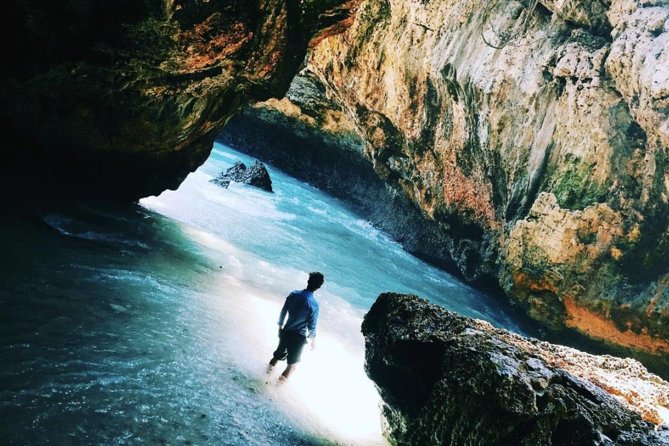 Uluwatu Instagram Tour: Unforgettable Beaches (Private & All-Inclusive) - Melasti Beach and the famous road down
