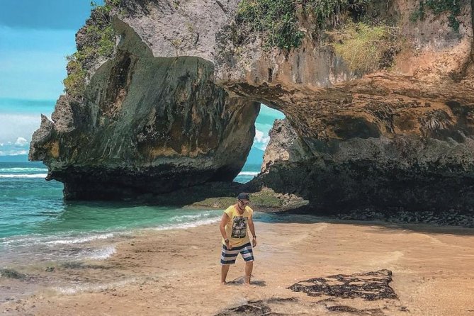 Uluwatu Instagram Tour: Unforgettable Beaches (Private & All-Inclusive) - Green Bowl Beach and its 300 steps