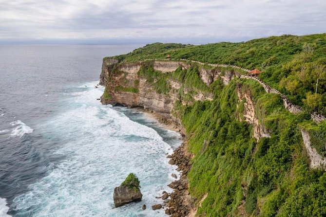 Uluwatu Sunset, Kecak Dance, and Dinner Jimbaran Beach - Who should book this evening?